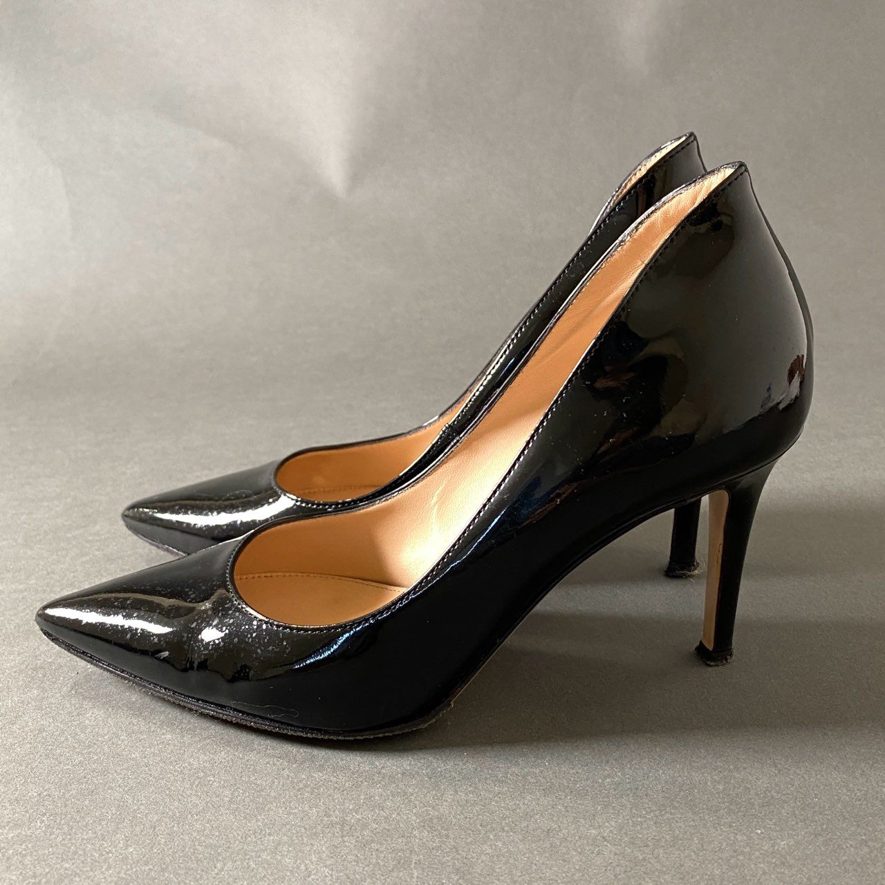 2h6 Gianvito Rossi ジャンヴィトロッシ ポインテッドトゥ パンプス サイズ35 ブラック パテントレザー レディース 女性用 靴 シューズ