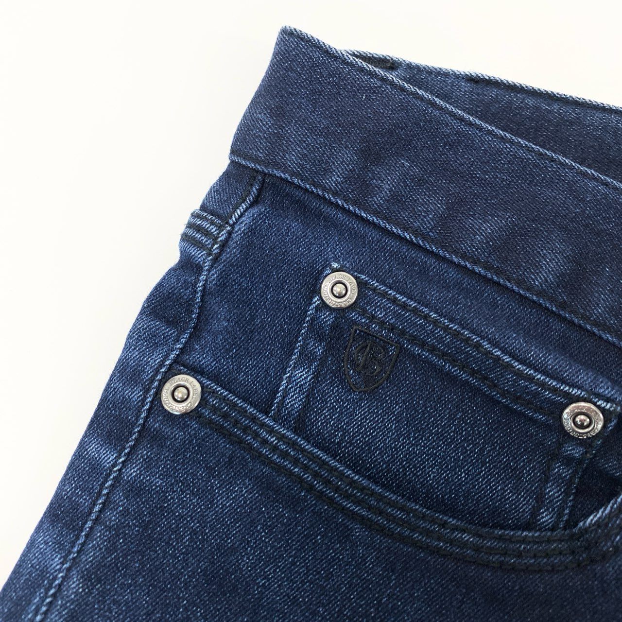 65j9 《美品》BLACK LABEL CRESTBRIDGE ブラックレーベルクレストブリッジ ストレッチデニムパンツ ボトム フィット 51R40-301-28 79サイズ インディゴ メンズo07t