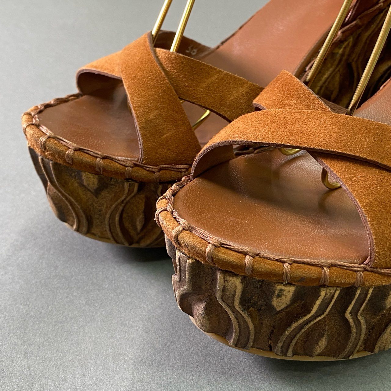3d16 MIU MIU ミュウミュウ ウェッジソール スウェードレザーサンダル 38 ブラウン leather シューズ イタリア製 夏 箱付き
