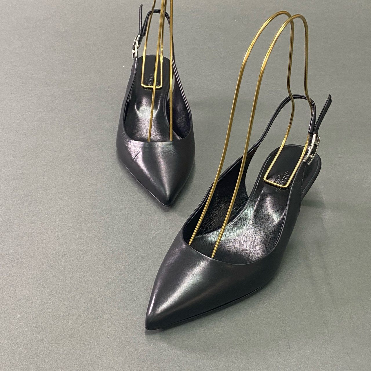 5c18 HERMES エルメス アピ スリングバック ヒール パンプス H金具 シューズ 36 ブラック レザー