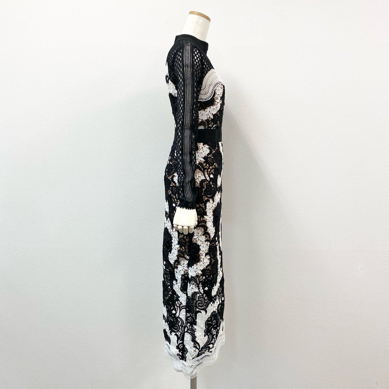 42h22《極美品》self-portrait セルフポートレイト 長袖ワンピース パーティー ドレス フローラルレース メッシュ 6サイズ ブラック ホワイト レディース 女性用k02i