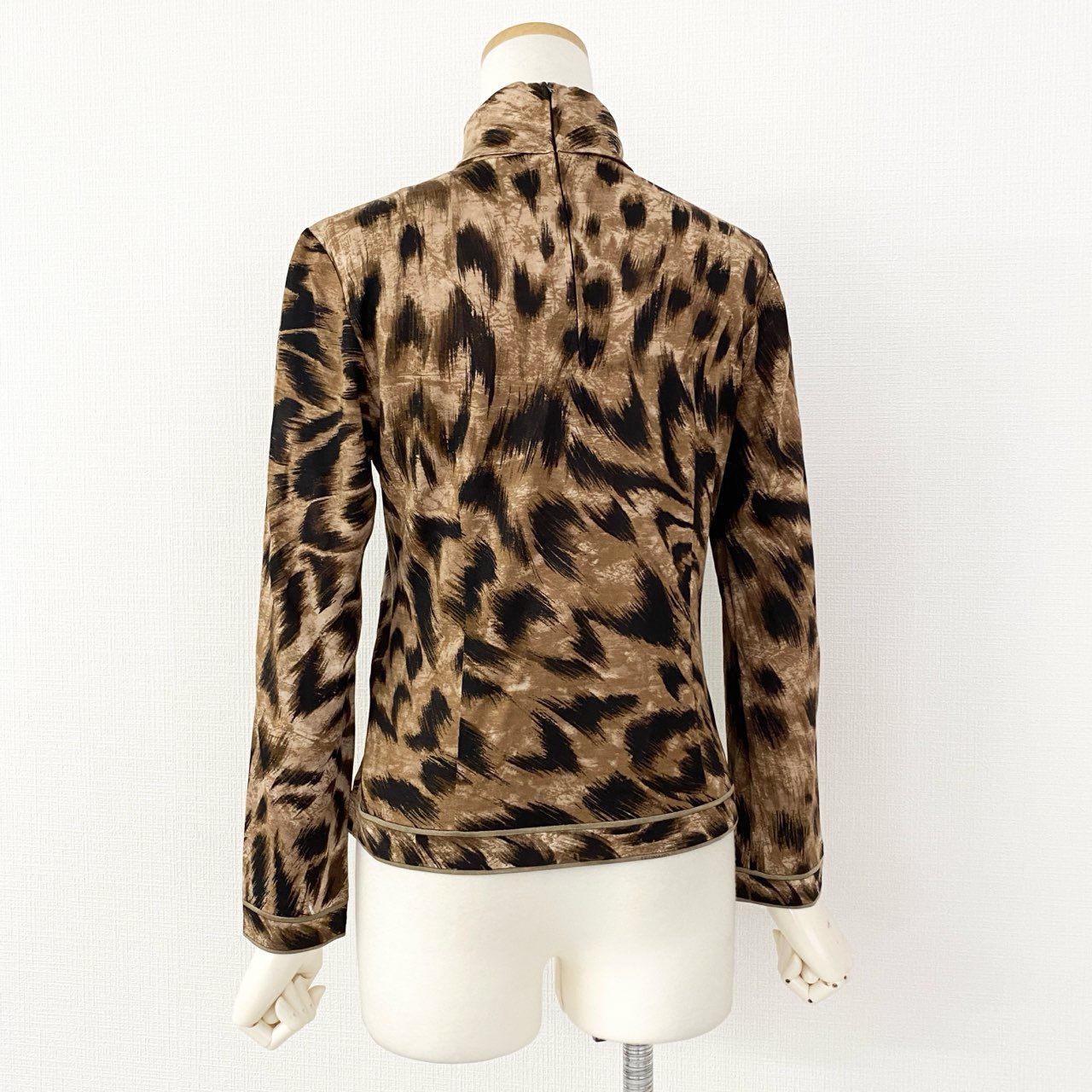 40e12 LEONARD レオナール 伸縮ストレッチ素材 長袖Tシャツ ロングスリーブカットソー トップス サイズM ブラウン レディース 日本製 秋