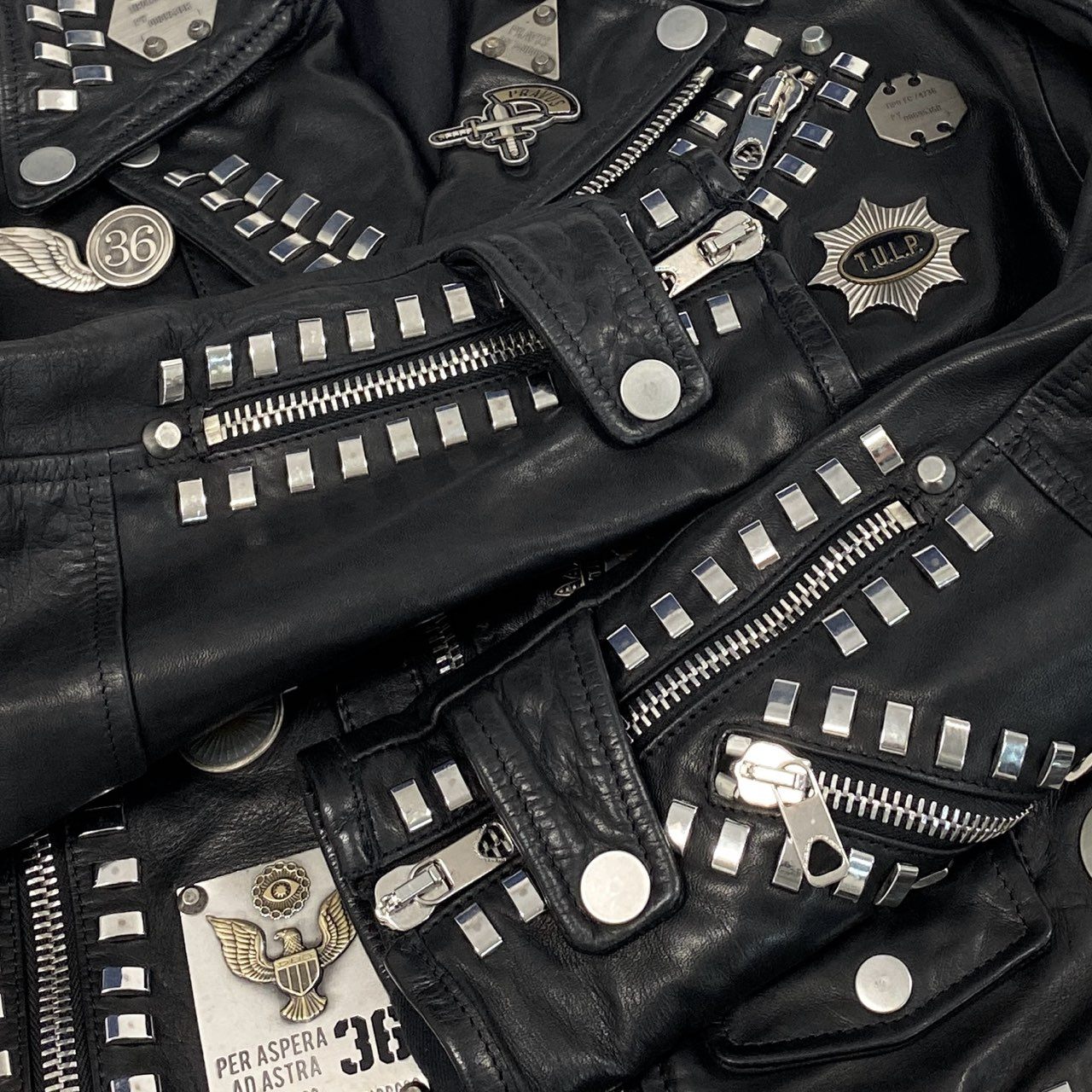 77d30 DIESEL BLACK GOLD ディーゼル ブラックゴールド スタッズ ダブルライダースジャケット 鋲ジャン ラムレザージャケット バイカー パンク 装飾 DBG 44 ブラック 羊革
