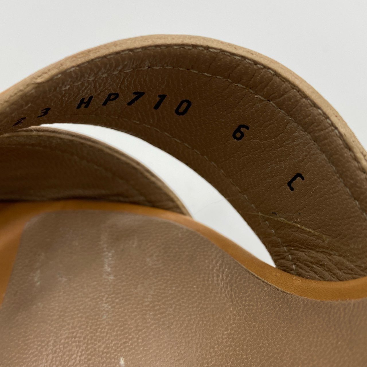 1h7《美品》Salvatore Ferragamo サルヴァトーレフェラガモ ヒールサンダル シューズ ストラップ 編み込み 6 ベージュ レディースt18r