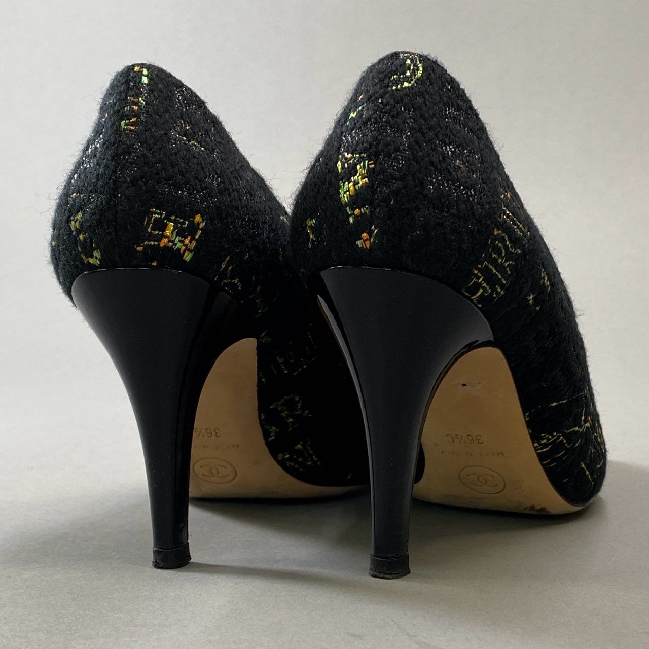 1h15《美品》 CHANEL シャネル TWEED PATENT RIBBON PUMPS ココマーク リボン ツイードラメパンプス G31387 36 1/2 ブラック 箱 保存袋付きt18r