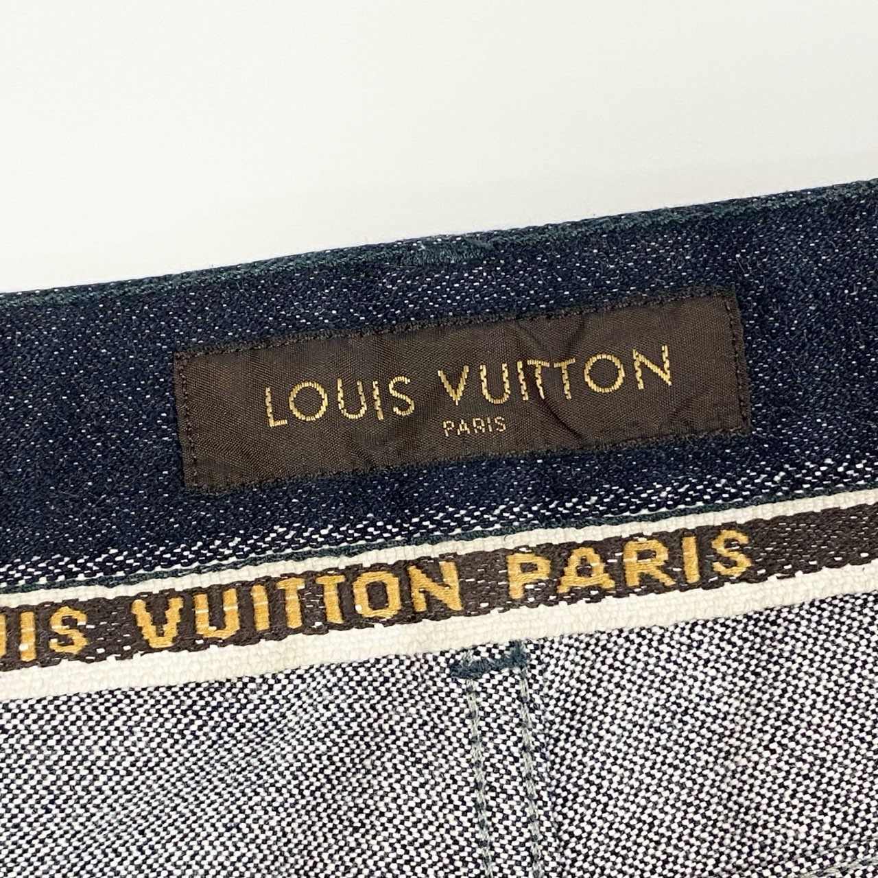 7i25-2《美品》LOUIS VUITTON ルイヴィトン デニムパンツ ボトムス ストレートパンツ コットン イタリア製 M相当 濃紺 インディゴ メンズk02i