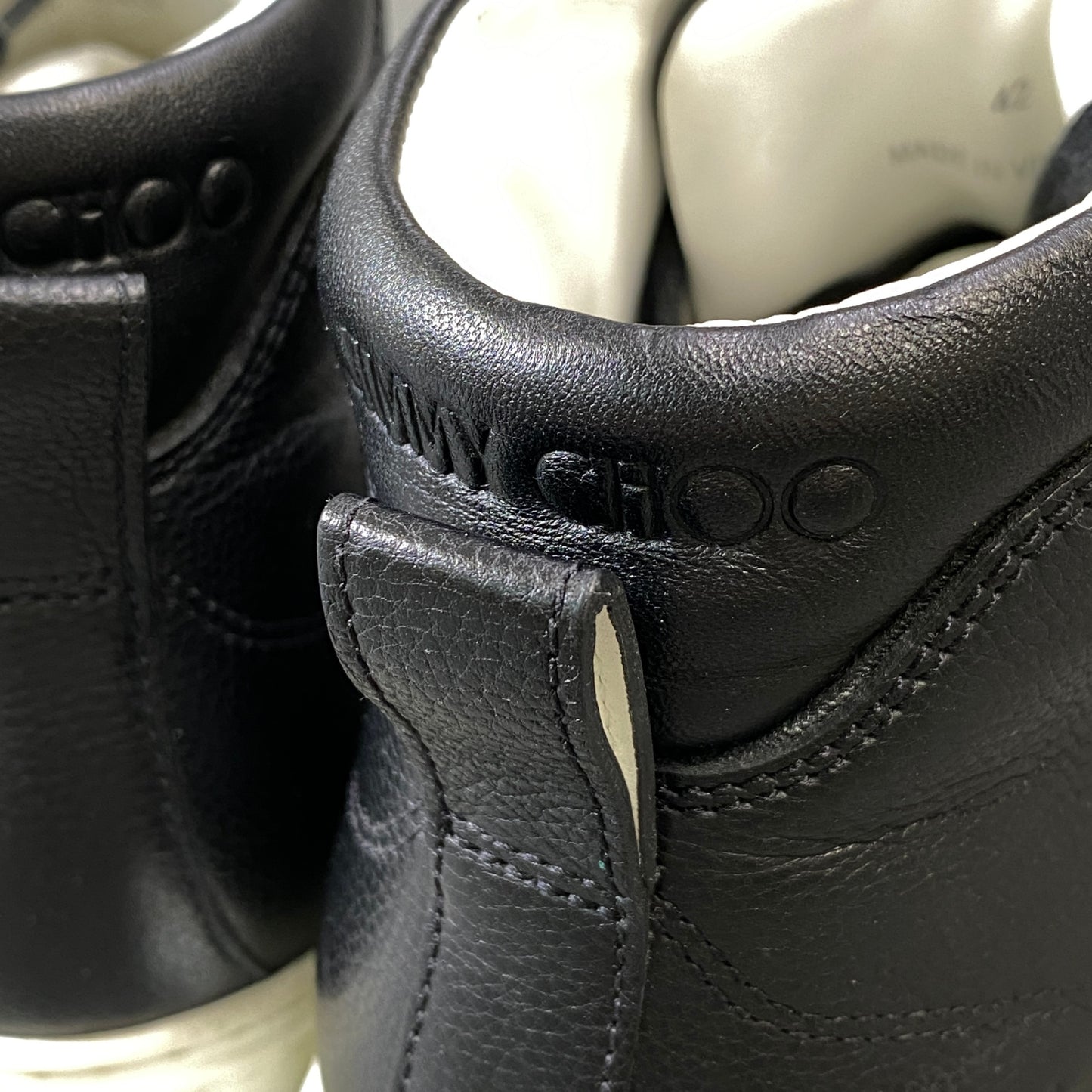 2g29 JIMMY CHOO ジミーチュウ JCロゴ ハイカット レザースニーカー 42 ブラック Leather シューズ 紳士靴k02i
