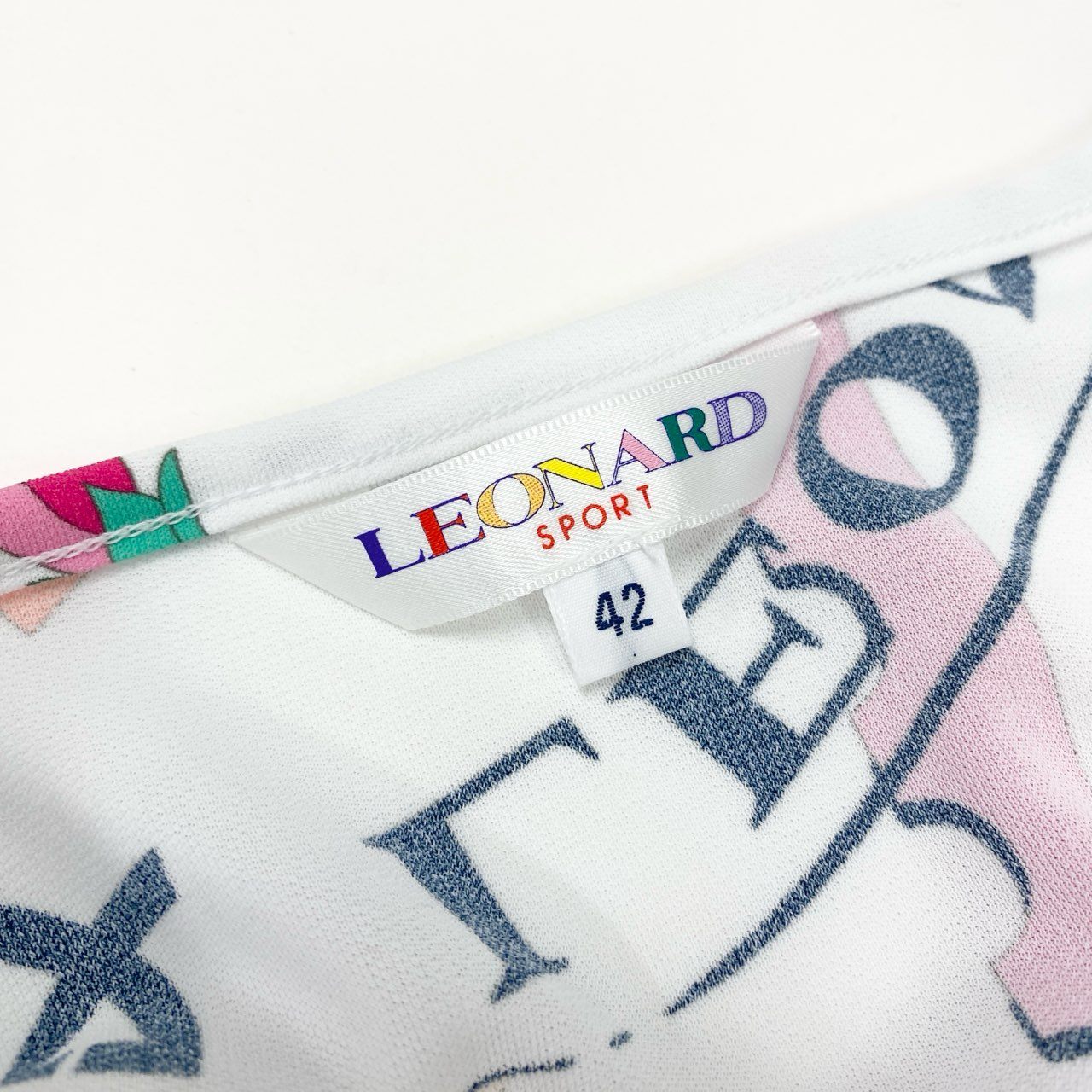 67g21-3 《美品》 LEONARD レオナール 7分袖 Tシャツ カットソー トップス 美しい花柄プリント 手洗い可能 サイズ42 マルチカラー ポリエステル レディース 日本製