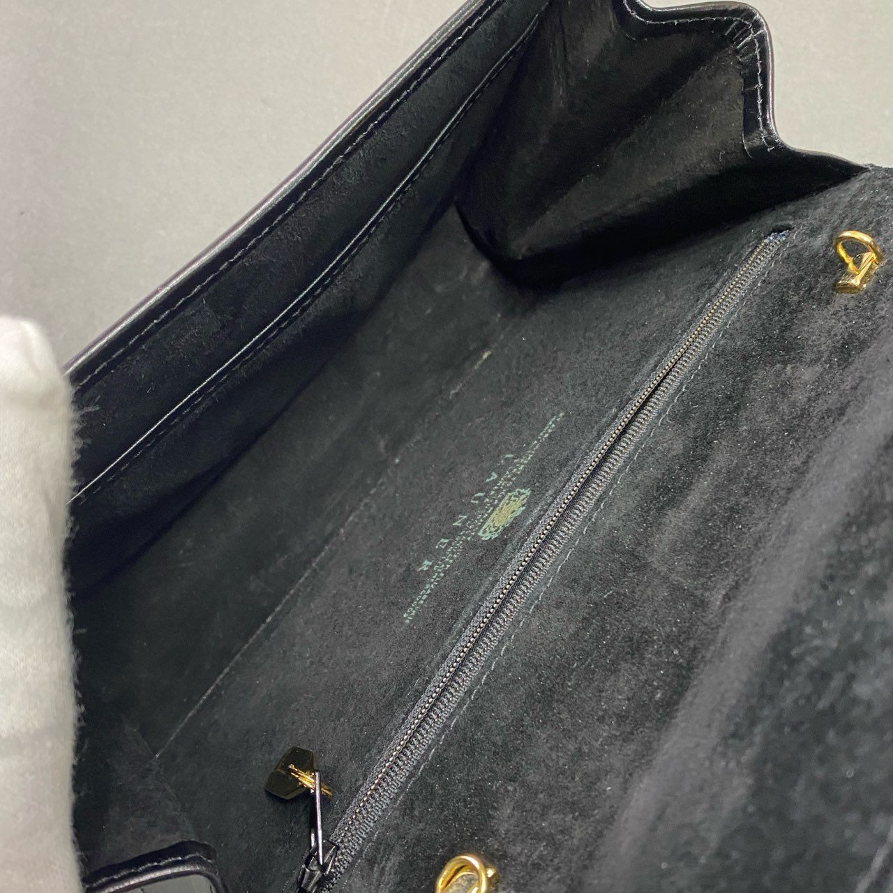 Ab7 LAUNER LONDON ロウナー クラッチバッグ ショルダーバッグ 2way フォーマル ゴールド ロゴプレート 保存袋付属 ブラック 本革