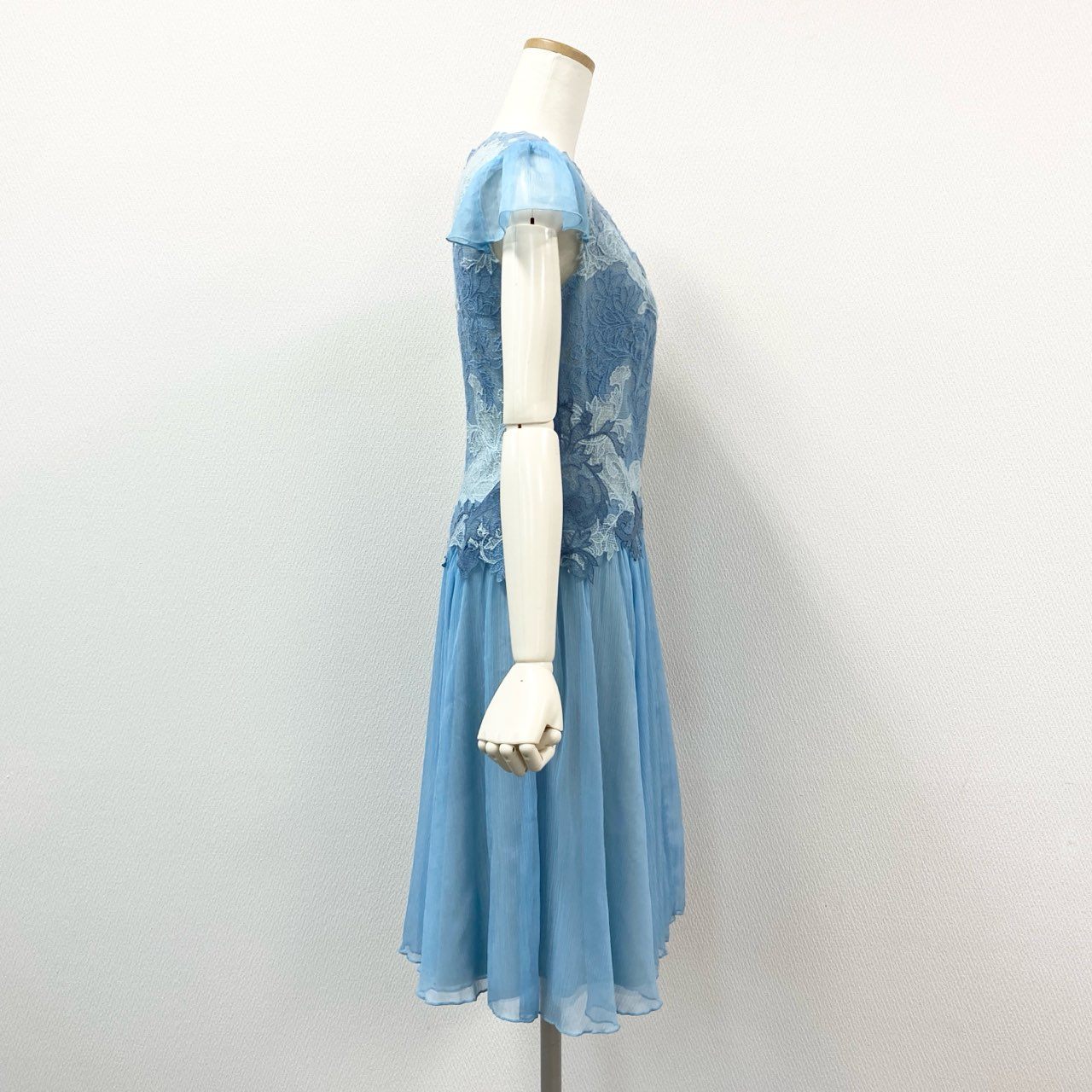 79g24 《未使用》定価¥113.300 TADASHI SHOJI タダシショージ Ines Dress レースドレスワンピース 2 ブルー パーティ 結婚式_