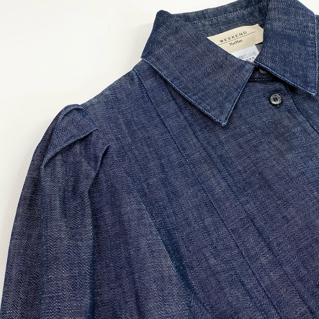 52d10 《新品タグ付き》 Max Mara マックスマーラ WEEKEND ウィークエンド デニムシャツ 長袖ブラウス トップス ショルダータック 23511112376 サイズ34 インディゴブルー コットン100% レディース
