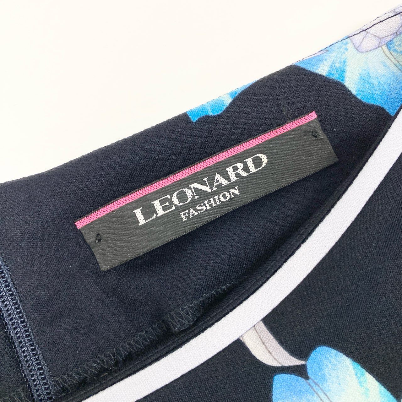 45h26 LEONARD FASHION レオナール カンカン素材 花柄プリント バックジップ 五分袖ワンピース ドレス チュニック ウエストマーク 34 ブルー ブラック レディースo07t