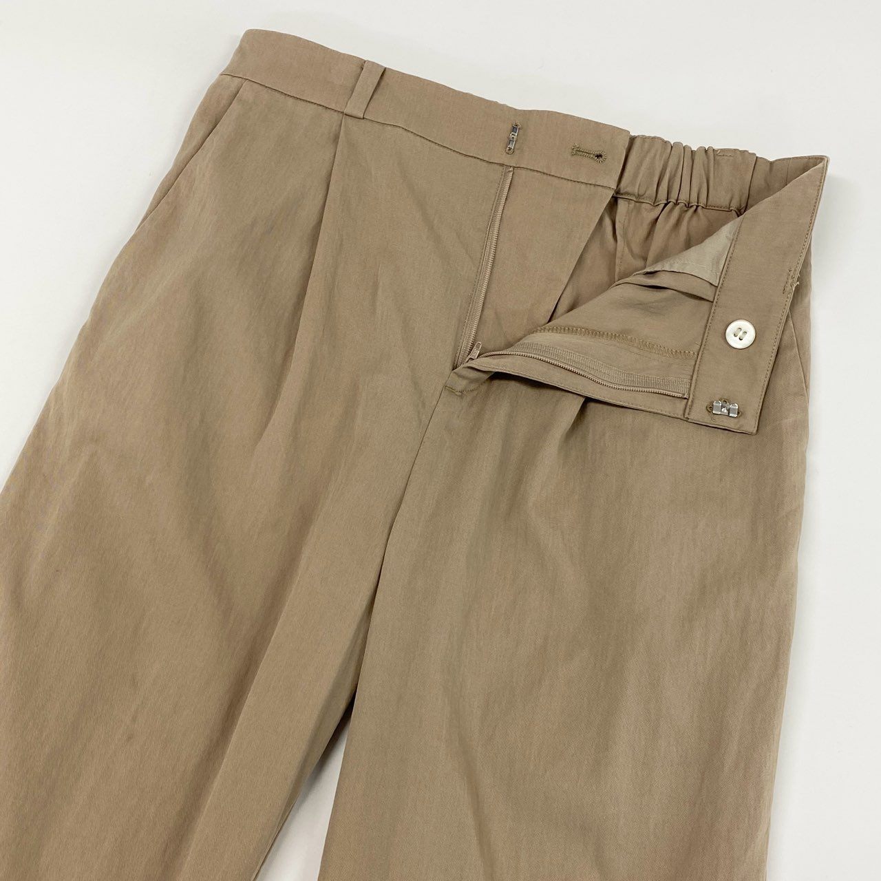 81h7《美品》HOUSE OF ロータス ハウスオブロータス タックパンツ スラックス リラックスパンツ M ベージュ レディース 女性用u02t