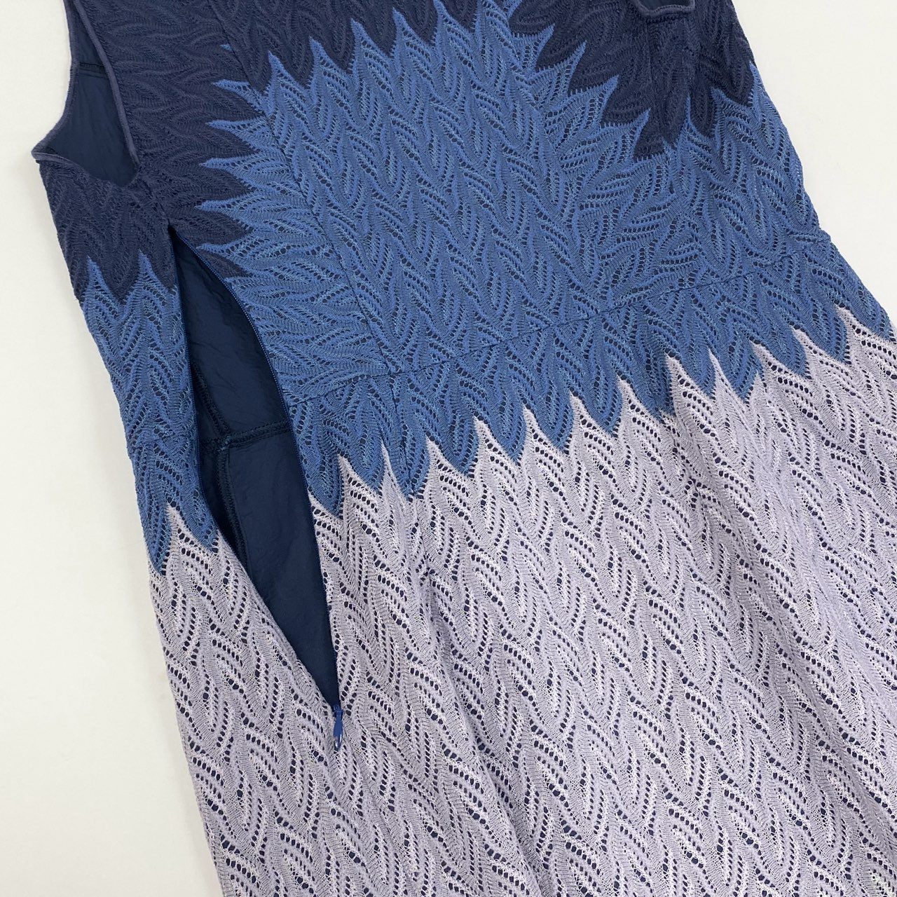48h14《美品》 MISSONI ミッソーニ ノースリーブワンピース ニットワンピース ひざ丈 タイトスカート サイズ42 マルチカラー レディースu02t
