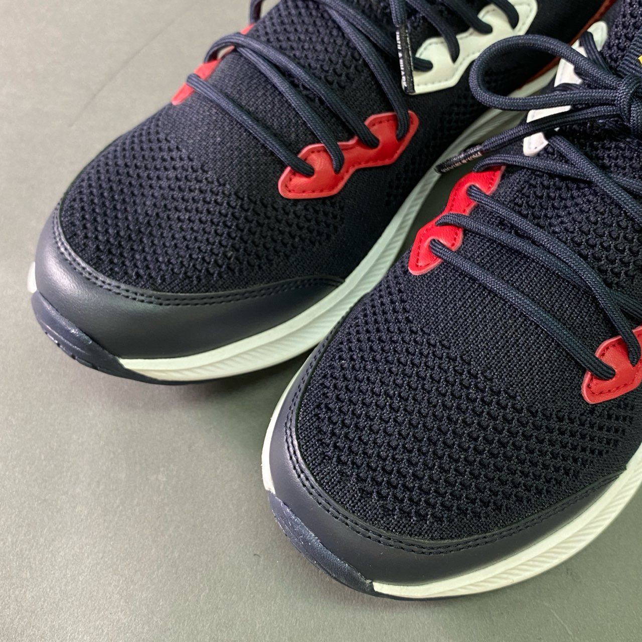 7j28 《未使用品》定価¥47,300 PAUL&SHARK ポールアンドシャーク Goblin Runner ゴブリンランナー ランニングシューズ スニーカー 23418004 25.5cm ネイビー トレーニング 速乾性◎ ストレッチ性◎