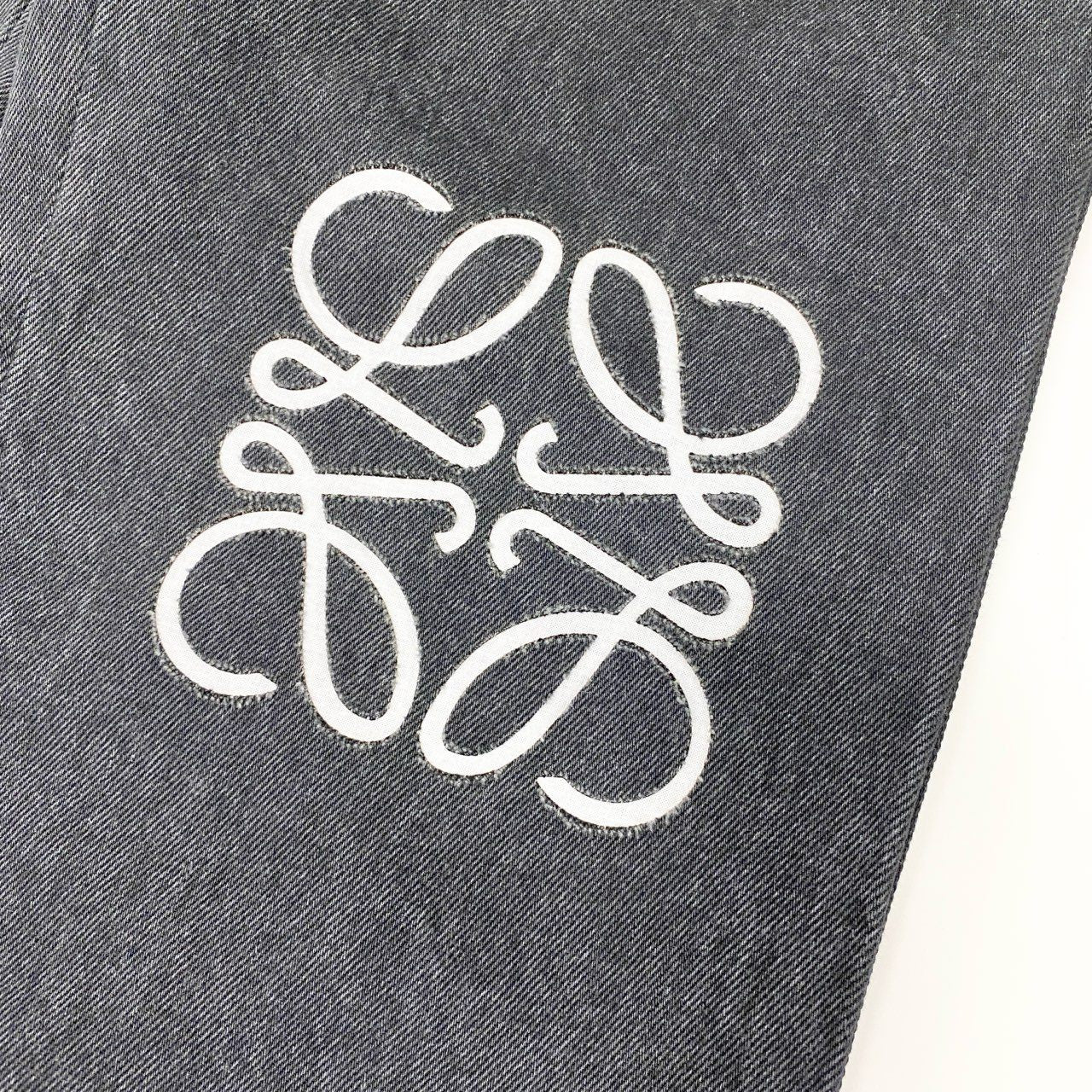 69i26 《美品》LOEWE ロエベ アナグラム バギージーンズ デニムパンツ ボトムス イタリア製 46サイズ ブラック メンズk02i