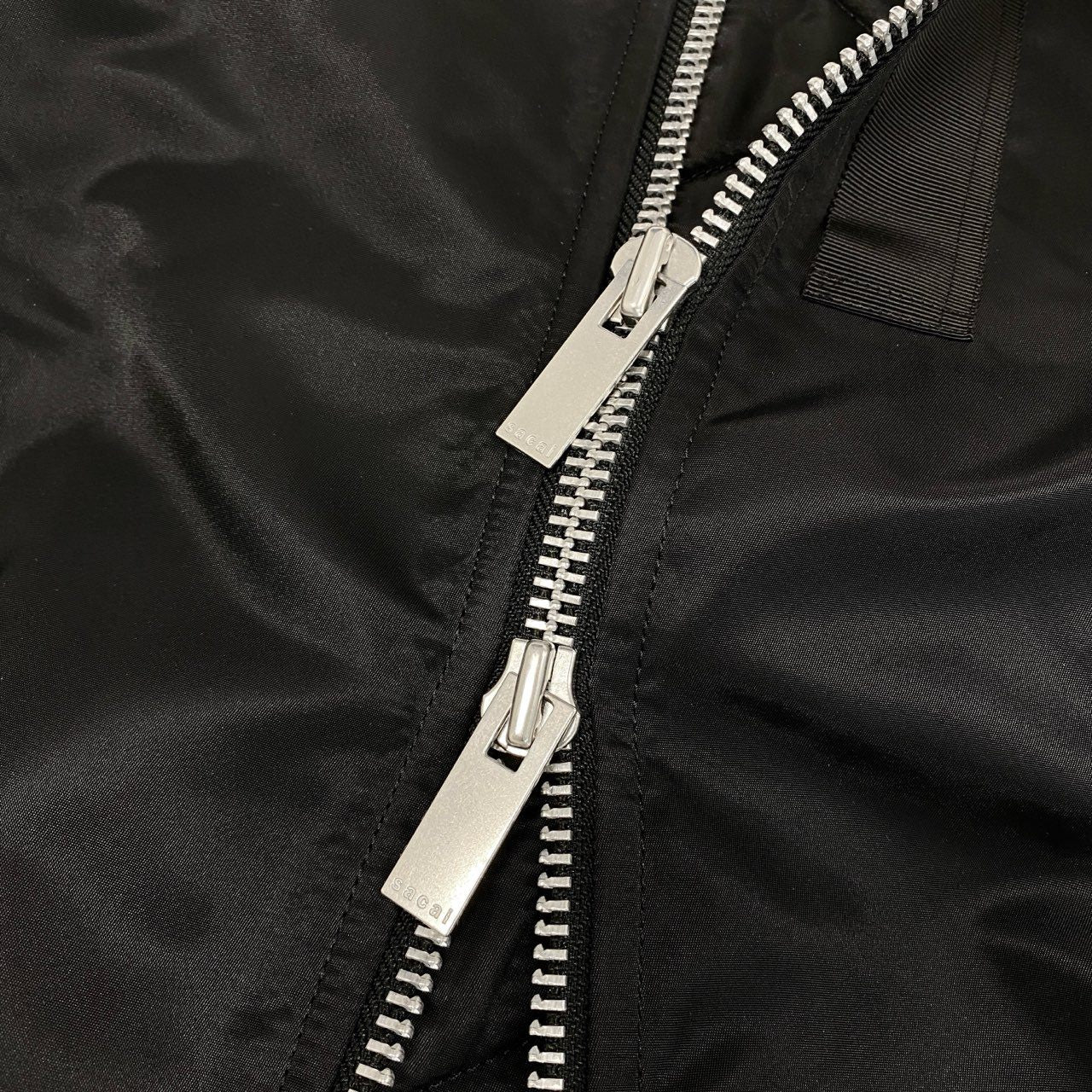 48h15《美品》 sacai サカイ MA-1 バックタックブルゾン ミリタリージャケット SCW-001 サイズ1 ブラック ナイロン レディースu02t
