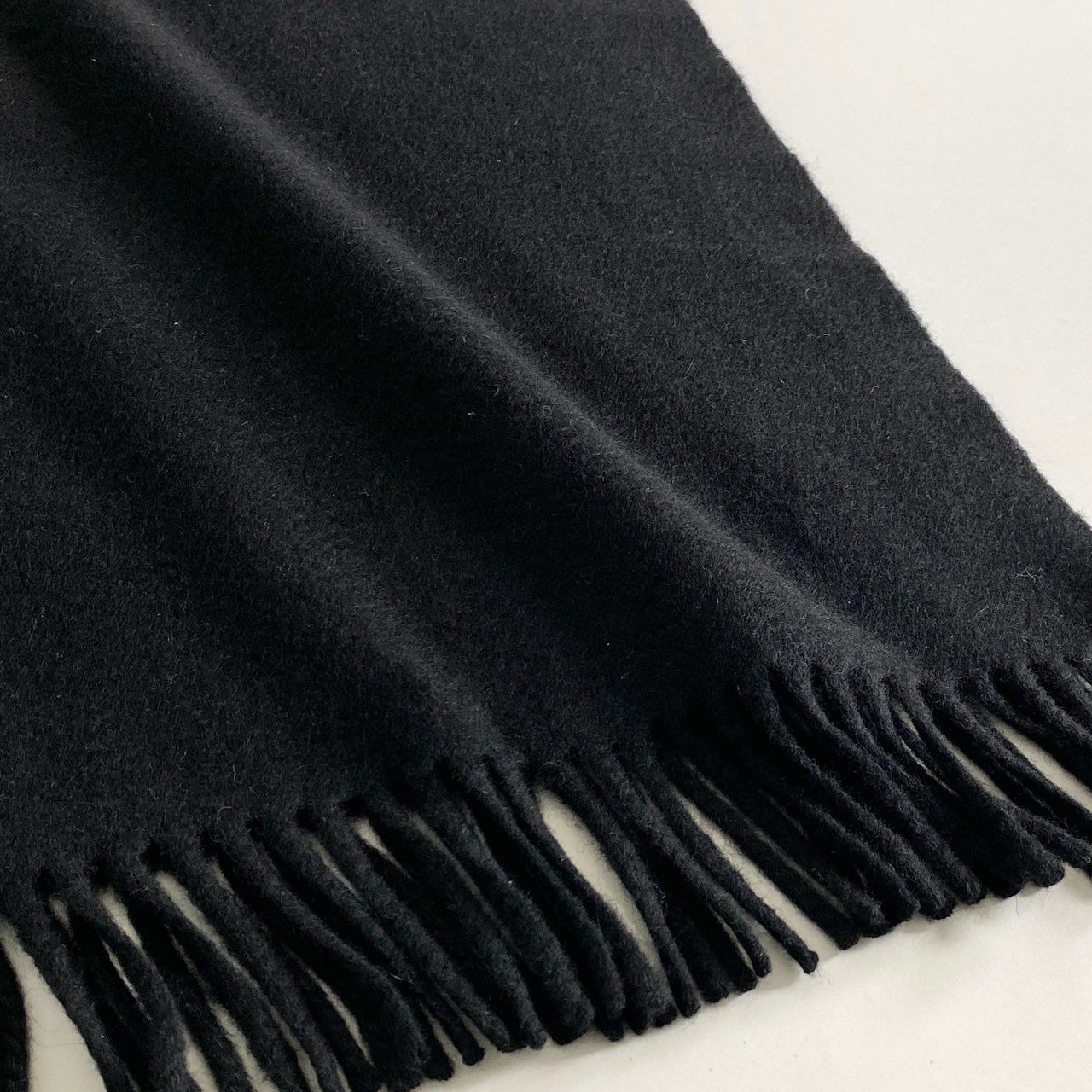 i13② Johnstons of Elgin ジョンストンズ オブ エレガン カシミヤ 100% マフラー ブラック CASHMERE スコットランド製 スヌード ストール