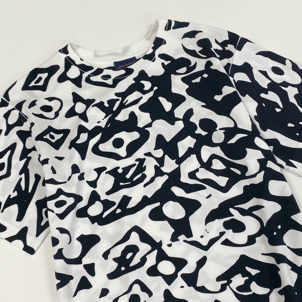 63k20 LOUIS VUITTON ルイヴィトン × URS FISCHER ウルスフィッシャー 21AW LV UF コラボTシャツ モノグラム S ホワイト ブラック カットソー 半袖TEE イタリア製