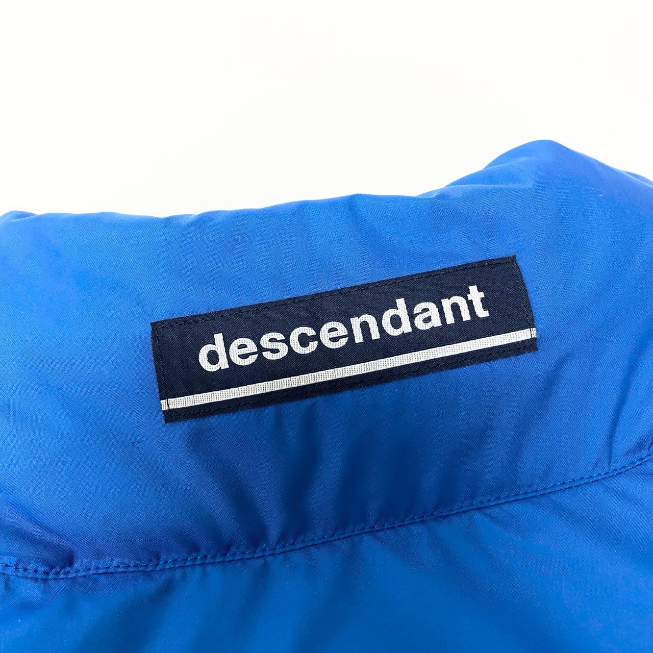50b27 《美品》 DESCENDANT ディセンダント マミー パディング 中綿ベスト アウター シンサレート 2 ブルー ポリエステル メンズu02t