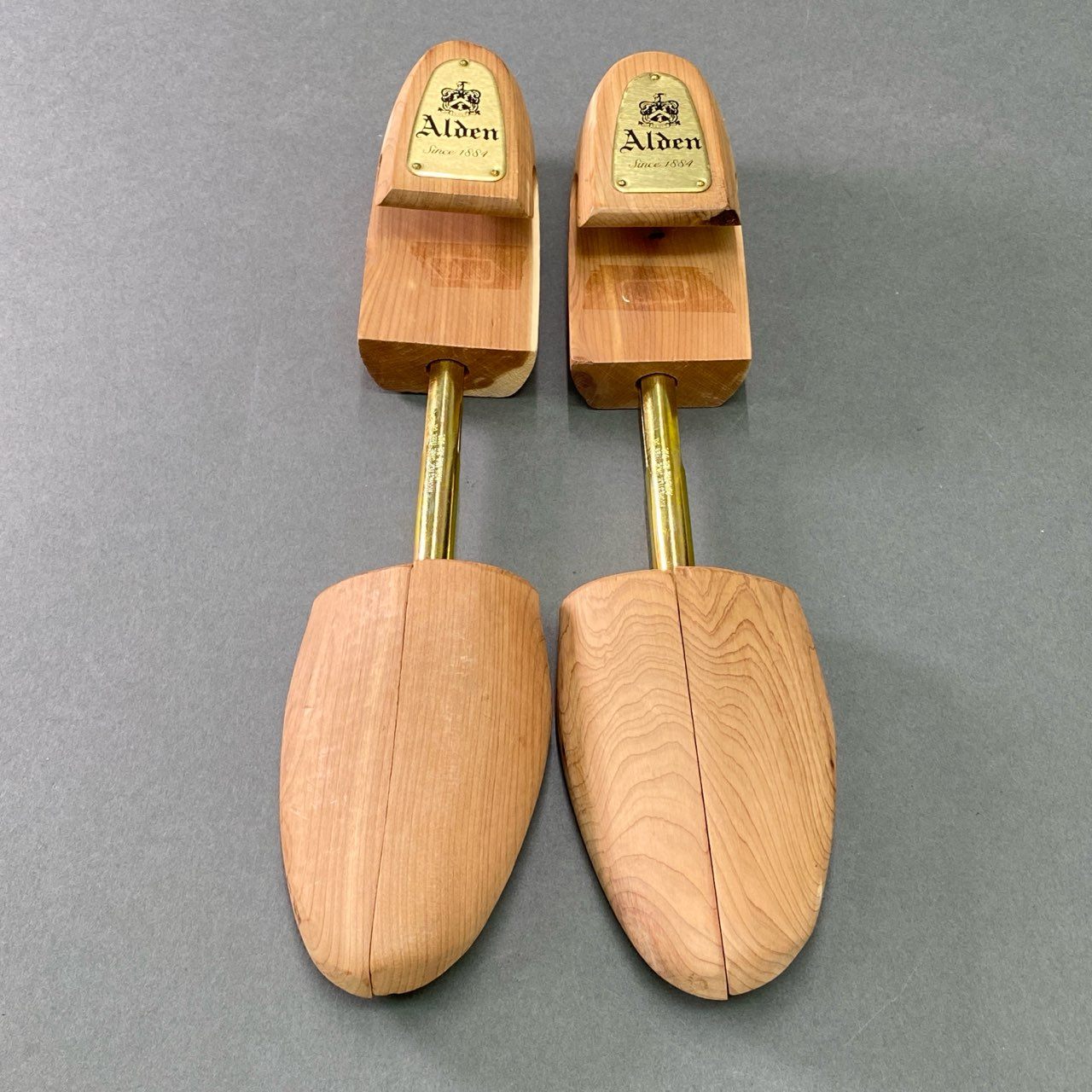 2e16① Alden オールデン ウッドシューツリー M 茶系 木製 シューズキーパー ビジネス 革靴