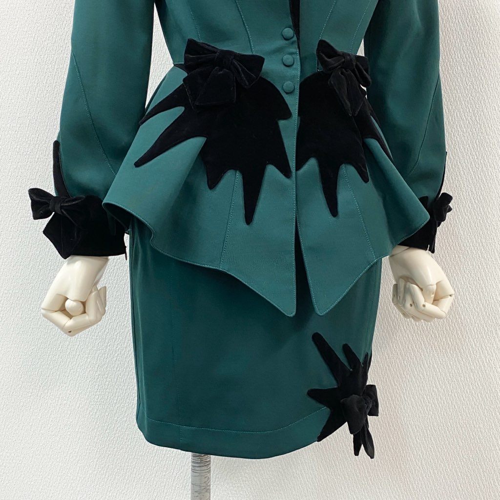 63d8-10 Thierry mugler ティエリー ミューグレー ジャケット/スカート スーツ セットアップ 変形デザイン ベロアリボン 裾フレア サイズ7AT-60-88 グリーン ブラック ウール100% レディース