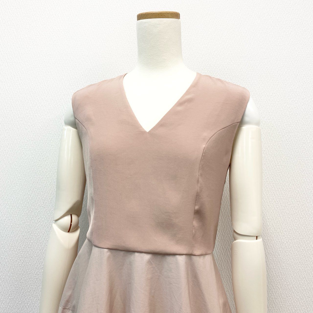 18j17《未使用保管品》 YOKO CHAN ヨーコチャン ノースリーブワンピース 異素材切替 Vネック レディース 女性用 YCD-217-332 38 ピンクベージュu02t