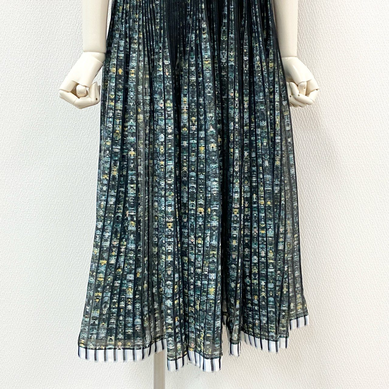 33d3 《美品》 N゜21 ヌメロ ヴェントゥーノ プリーツ パーティードレス ワンピース 38 ブラック グリーン ノースリーブ Dress イタリア製