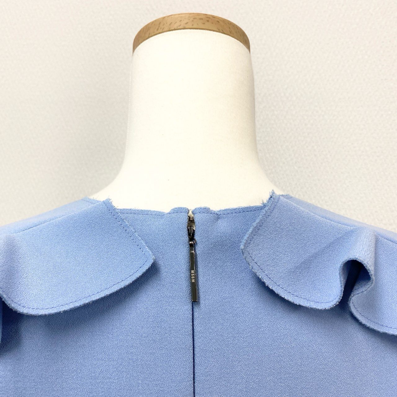 70j15 《美品》MSGM エムエスジーエム フリル半袖カットソー ブラウス トップス 2441MDM02 38サイズ ライトブルー レディースu02t