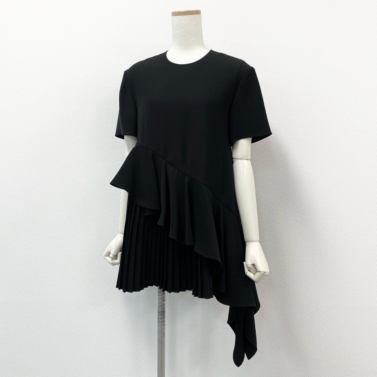 4c28 【美品】 ADEAM アディアム チュニック トップス アシンメトリー 半袖カットソー 半袖ブラウス プリーツ 裾フレア 39163 0 ブラック ポリエステル