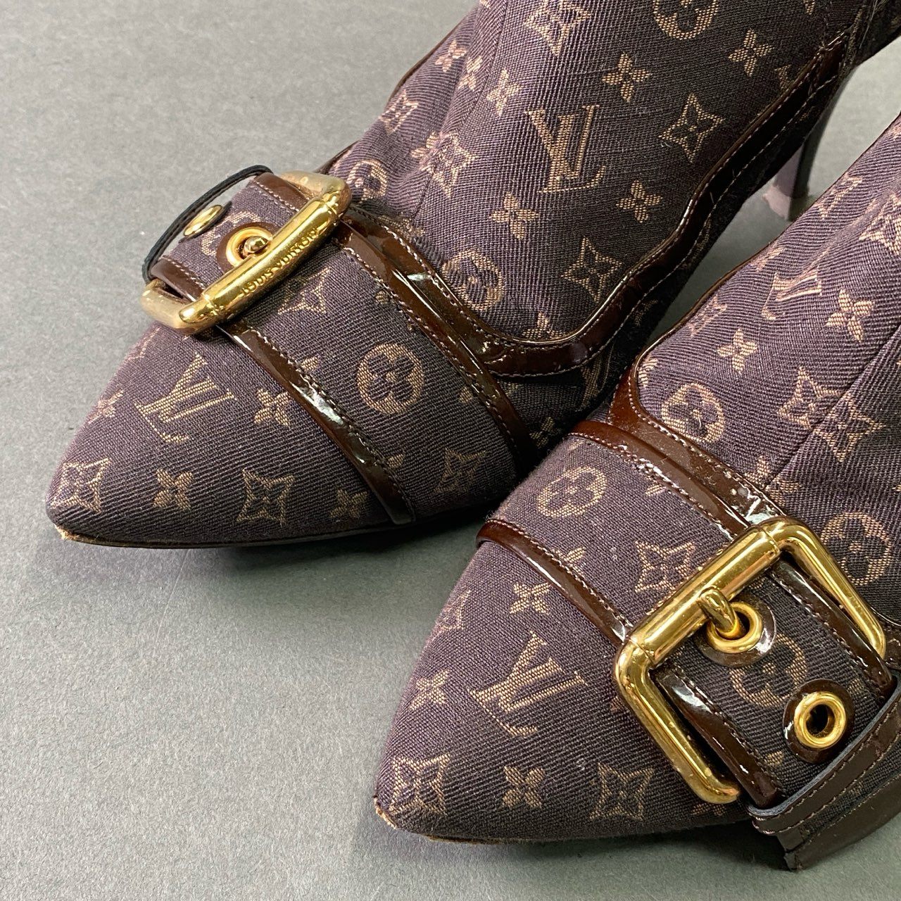 3f8 LOUIS VUITTON ルイヴィトン LV モノグラム ショートブーツ 37 ブラウン ブーティ シューズ イタリア製 箱付き