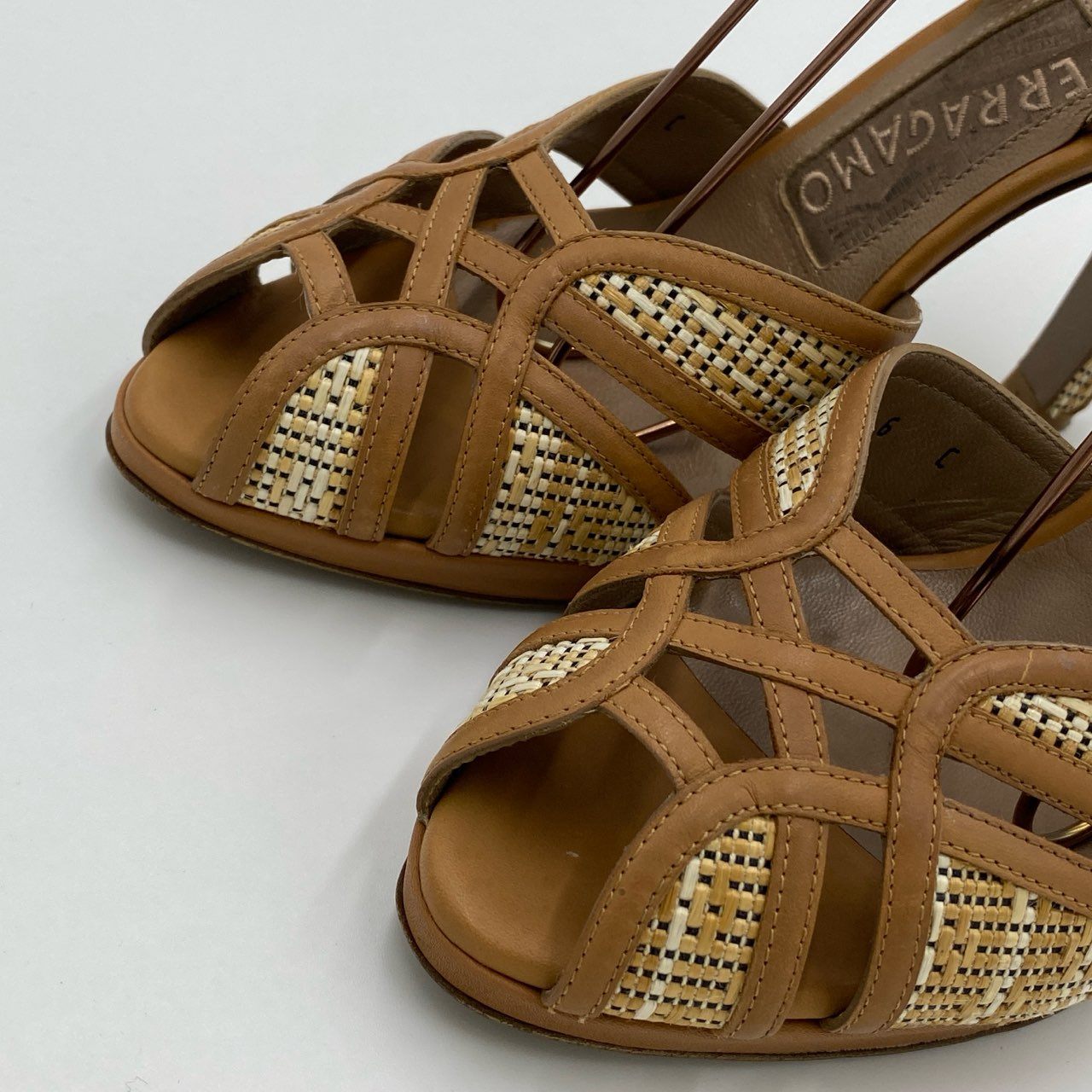 1h7《美品》Salvatore Ferragamo サルヴァトーレフェラガモ ヒールサンダル シューズ ストラップ 編み込み 6 ベージュ レディースt18r
