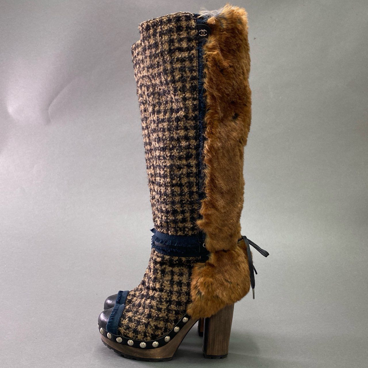 1c3 CHANEL シャネル ツイード × リアルファー ロングブーツ ヒールブーツ チャンキーヒール ココマーク スタッズ イタリア製 レディース 36 1/2