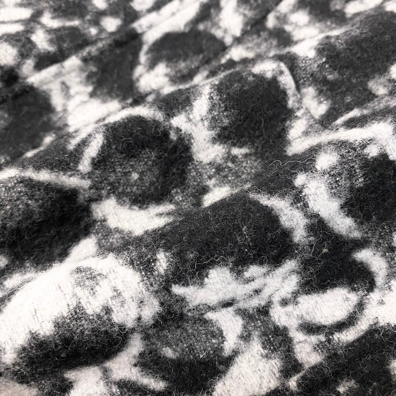 18e29 GIORGIO ARMANI ジョルジオアルマーニ ウールジャケット ダブルジップ 総柄 サイズ36 イタリア製 ブラック ホワイト レディース 女性服o07t