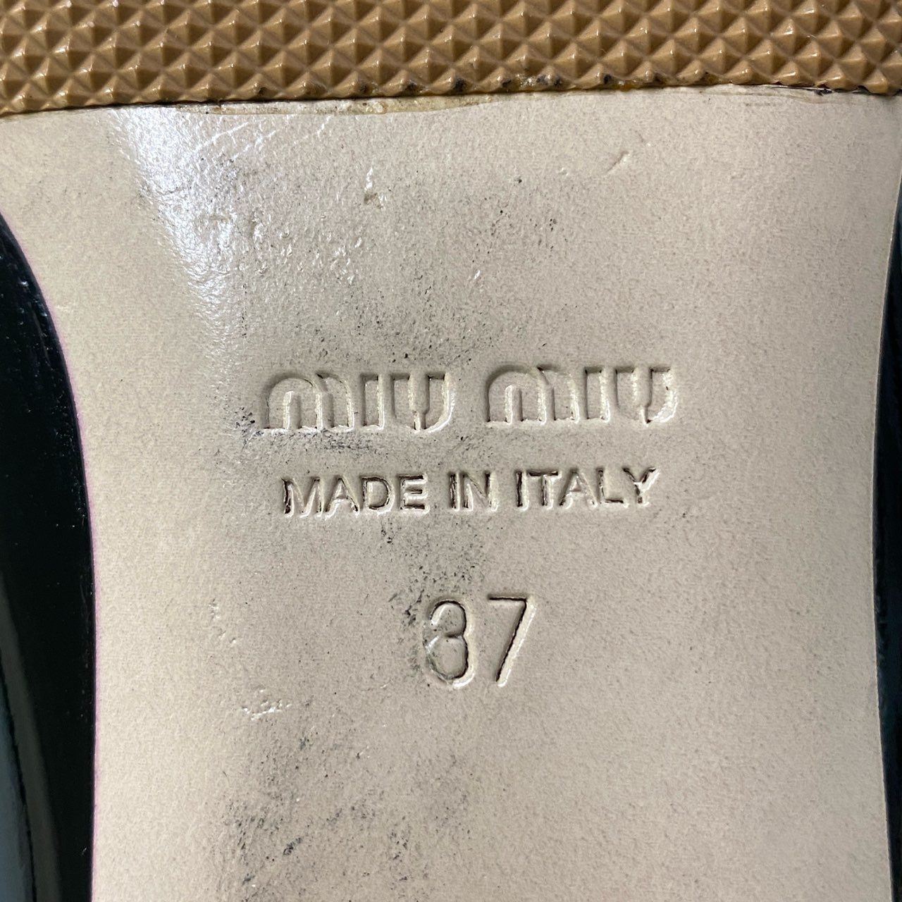 2a23 miu miu ミュウミュウ エナメルレザー リボン フラットシューズ フラットパンプス ビジュー レディース 女性用 サイズ37 ブラックu02t