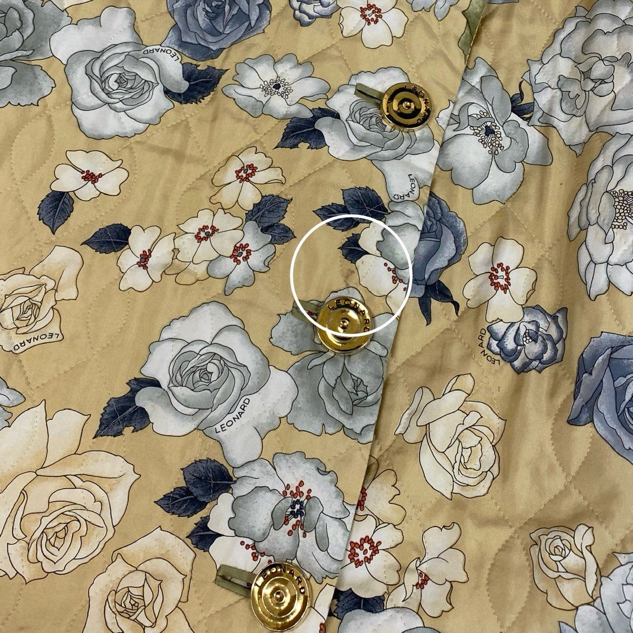53a19 LEONARD FASHION レオナール キルティングコート ロングジャケットコート 中綿 美しい花柄プリント 金ボタン シルク100% レディース 女性用 9AR ベージュ系u02t
