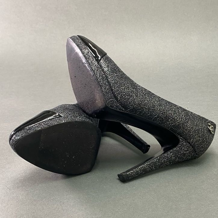 4f4 《美品》 CHANEL シャネル ココマーク エナメルトゥ グリッター パンプス 36C ブラック グレー シューズ イタリア製
