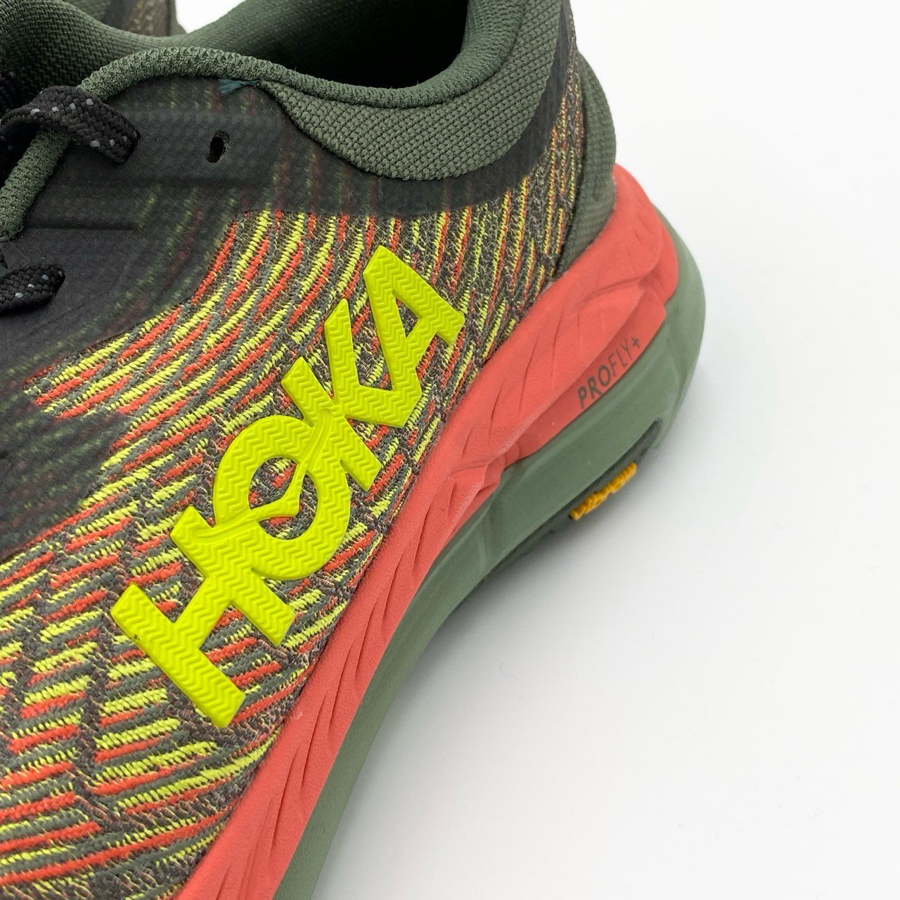 1i4 《極美品》 HOKA ONEONE ホカオネオネ MAFATE SPEED 4 マファテスピード スニーカー 28cm カーキ トレイル ランニング アウトドアt18r