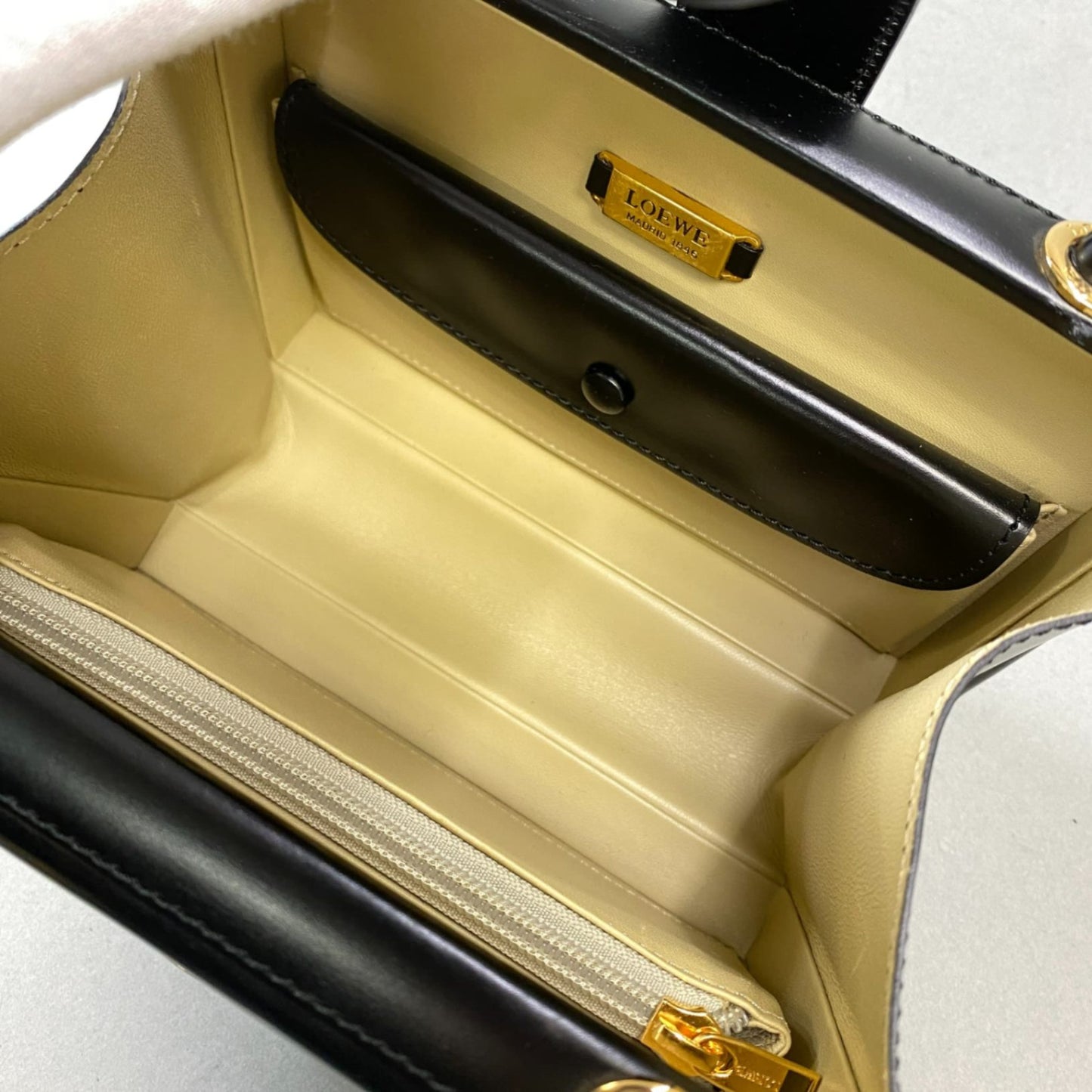 AL10 【美品】LOEWE ロエベ vintage ヴィンテージ ハンドバッグ アナグラムロゴ ブラック レザー handbag vintage レディース 鞄k02i