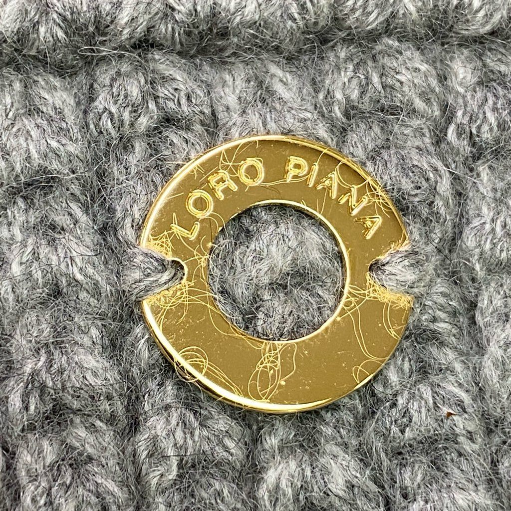 1d6 《美品》 Loro Piana ロロピアーナ ボンボリ カシミヤニットキャップ サークルプレート付き F グレー ピンク ビーニーキャップ 帽子 イタリア製