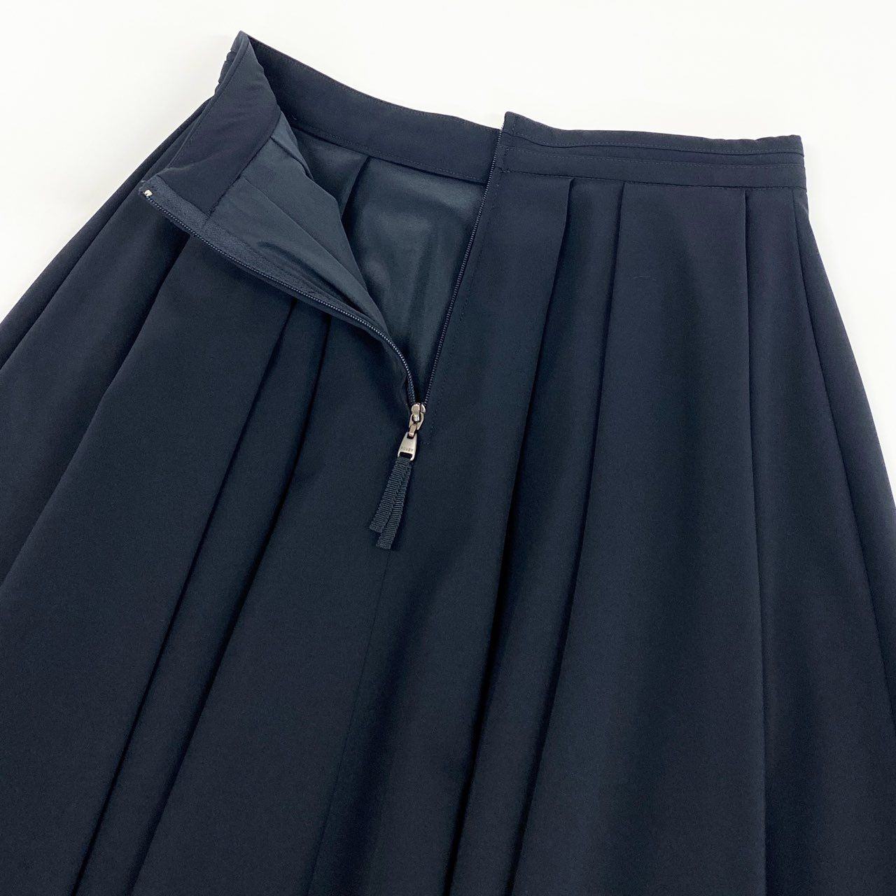 55f16 【未使用タグ付き】FOXEY NEW YORK フォクシー ニューヨーク 伸縮ストレッチ 膝丈プリーツスカート ミッドナイトブルー サイズ38 ネイビー レディース 春夏 スカート