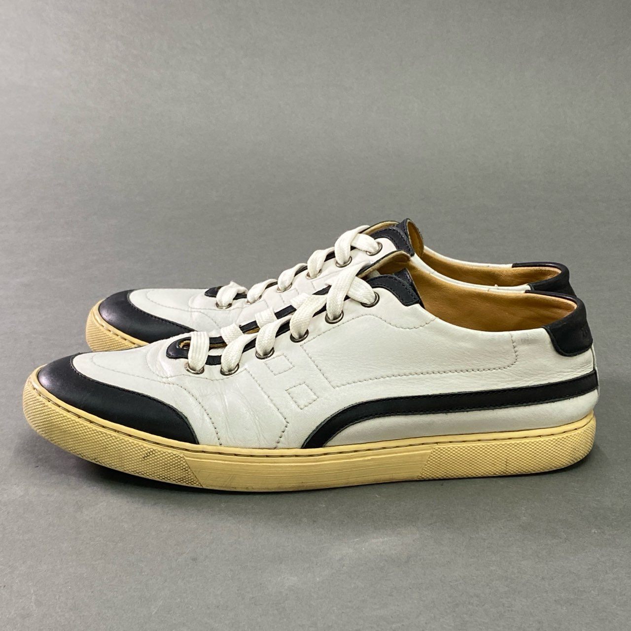 3b7 HERMES エルメス ローカットスニーカー レザースニーカー Hロゴ バイカラー leather 40 ホワイト ブラック レザー