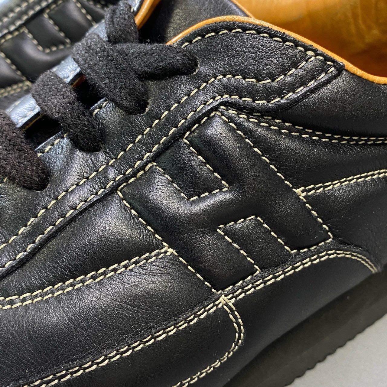 1h15 HERMES エルメス クイック レザーローカットスニーカー 38 ブラック Leather Hロゴ シューズ 女性靴t18r