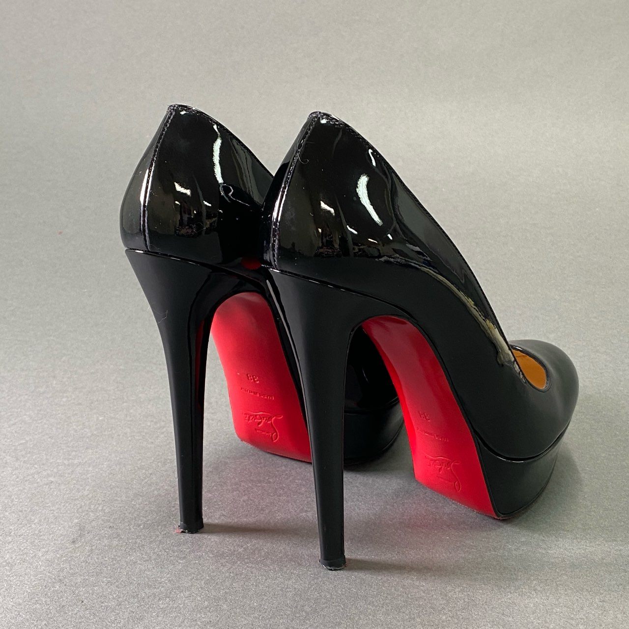 1e16 《美品》 Christian Louboutin クリスチャンルブタン BIANCA 140 ビアンカ エナメルヒールパンプス 38 ブラック パテントレザー シューズ 箱 保存袋付き