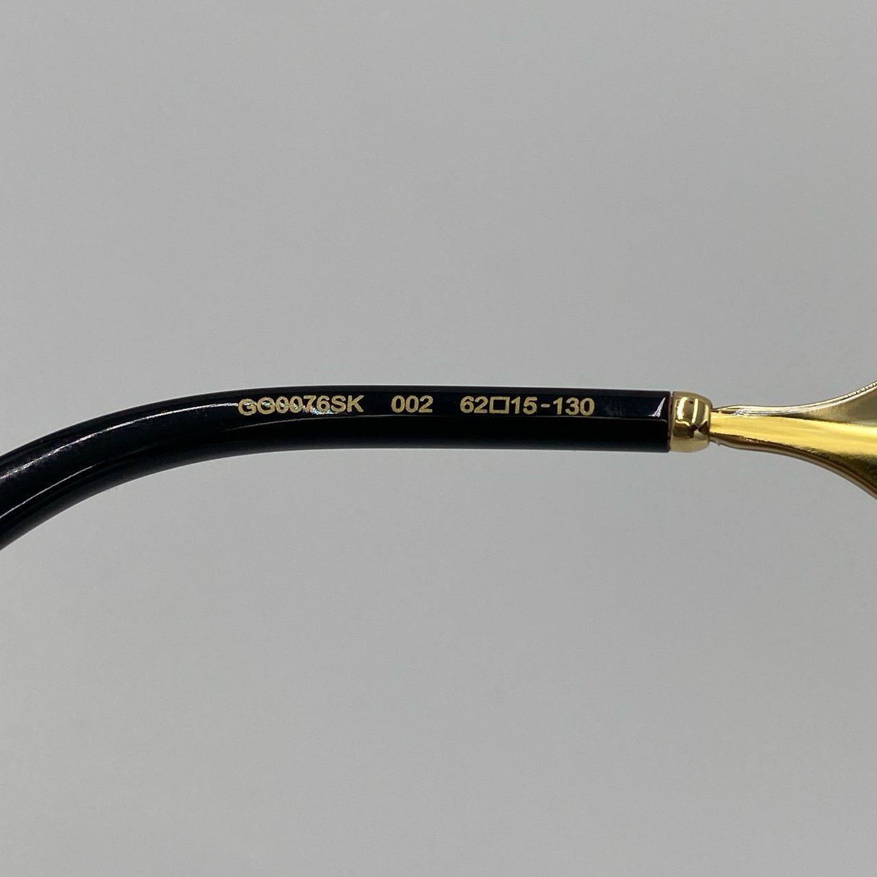 h7《極美品》 GUCCI グッチ バタフライ サングラス GG0076SK 62□15 ブラック ゴールド アレッサンドロ アイウェア 眼鏡 ケース クロス付きt18r