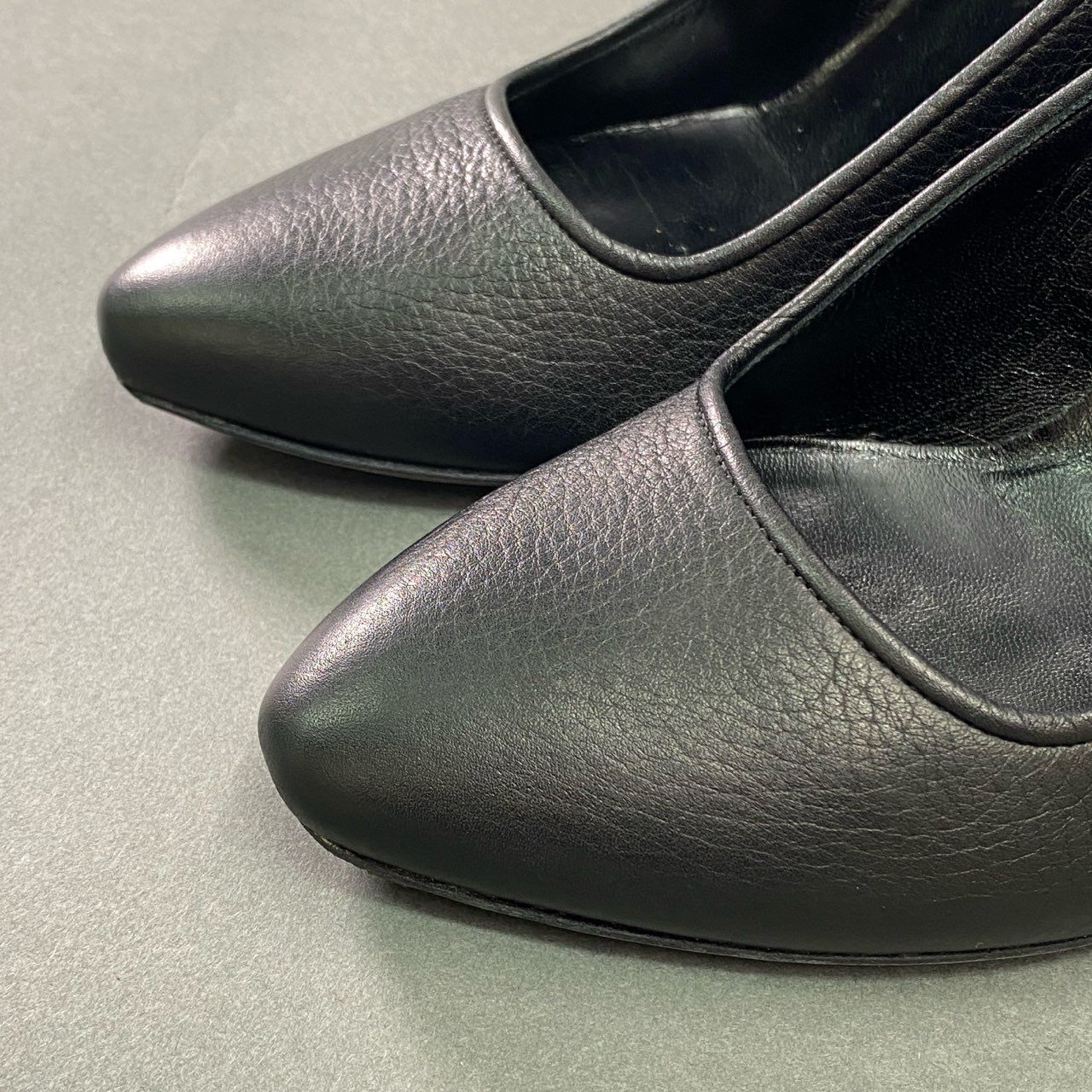 4l19 2 GUCCI グッチ ゴールドGGロゴ レザーパンプス 37 ブラック Leather イタリア製 シューズ
