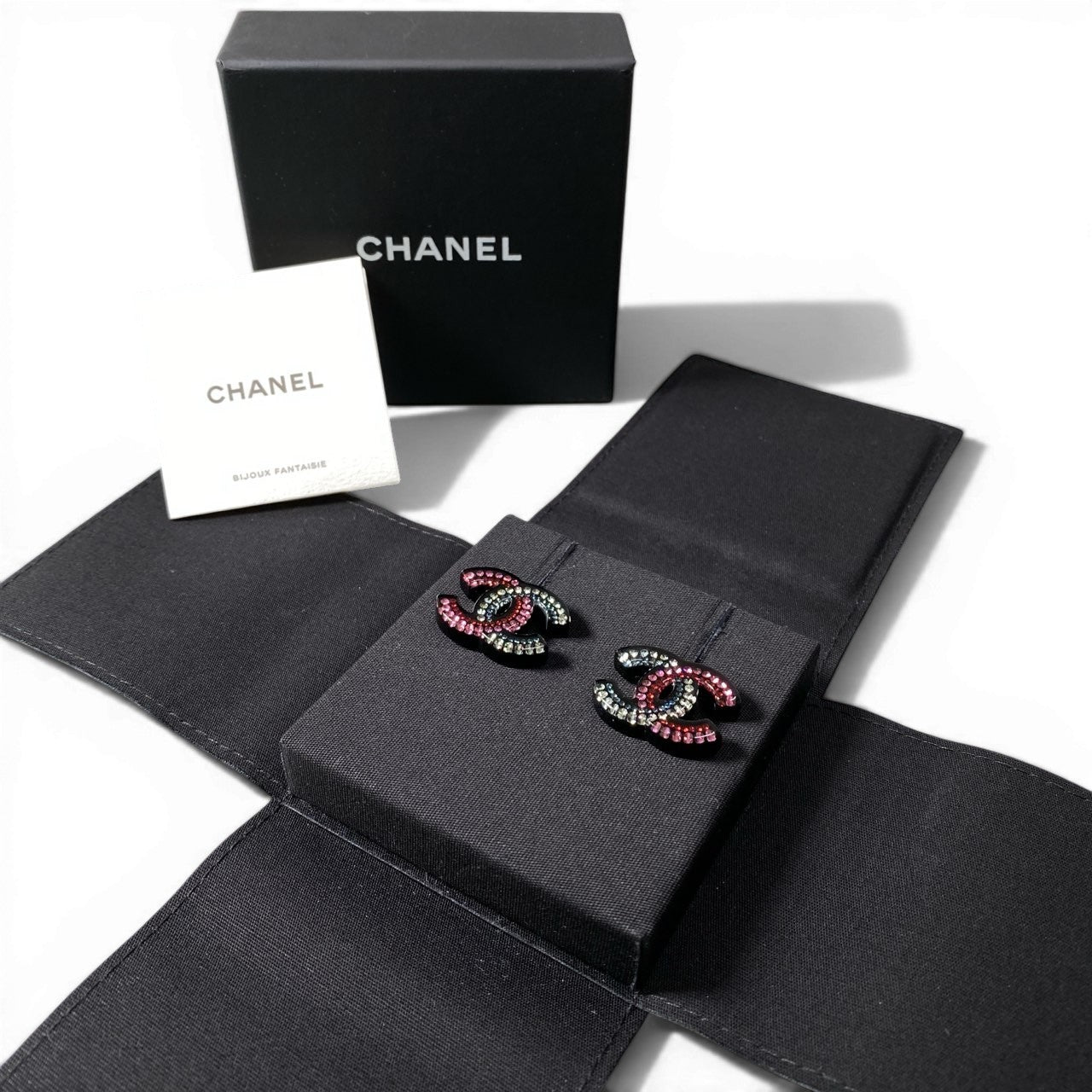 d9 【美品】 CHANEL シャネル ピアス D25B 2025 ココマーク ラインストーン CCロゴ アクセサリー マルチカラー レディースta1