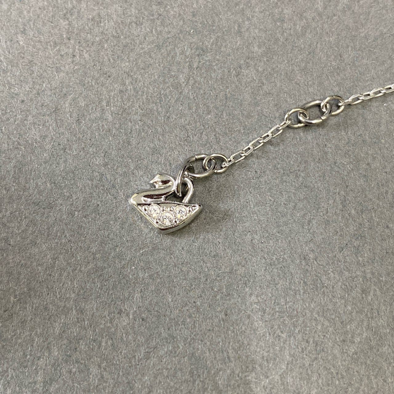 g29 SWAROVSKI スワロフスキー Happy Smile ハッピースマイルチャーム ネックレス シルバー ラインストーン アクセサリー ラグジュアリー
