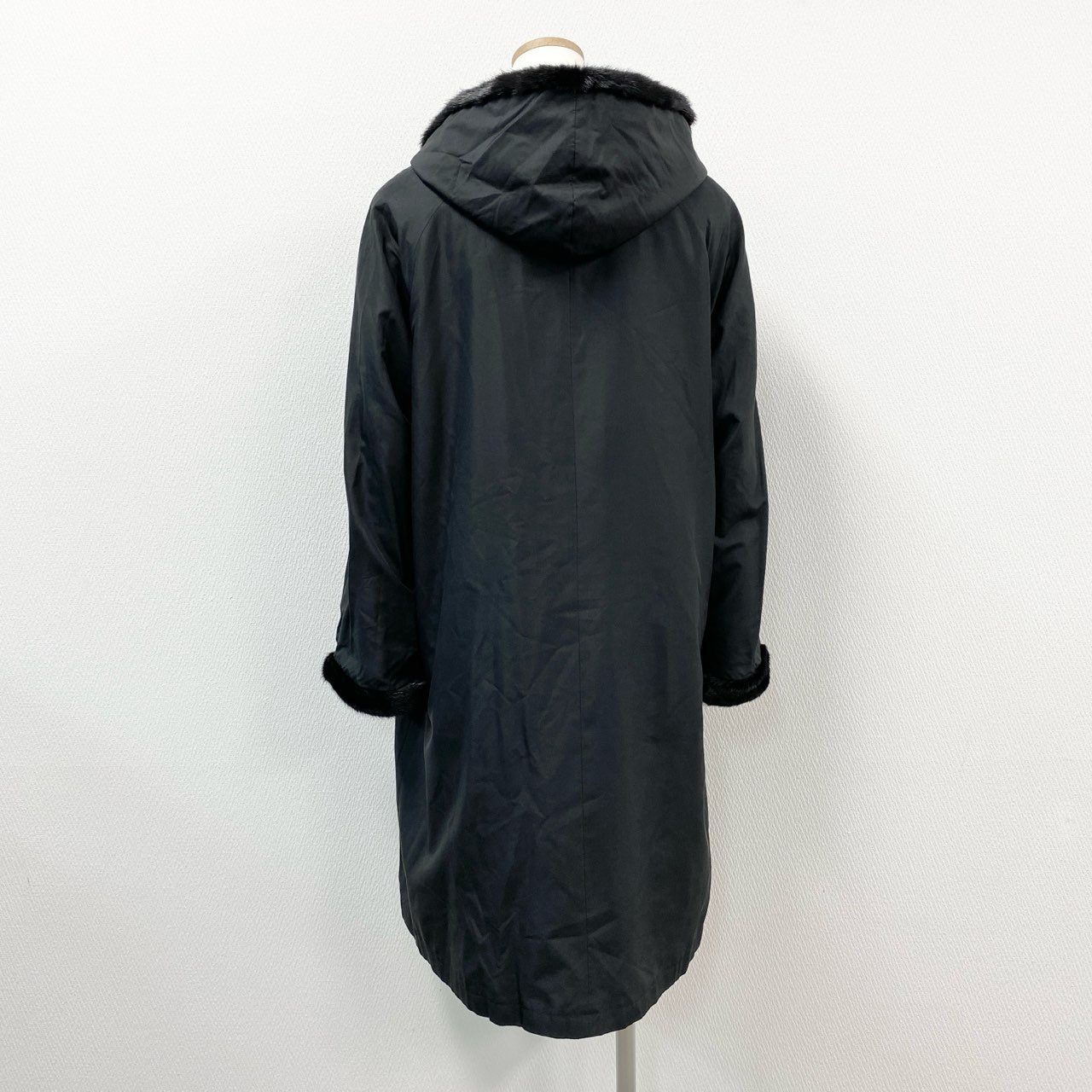 16j20 《美品》 最高級毛皮 ミンクコート フード付き ロングコート フード付き リバーシブルコート ブラック系 ミンク 本毛皮 レディースk02i