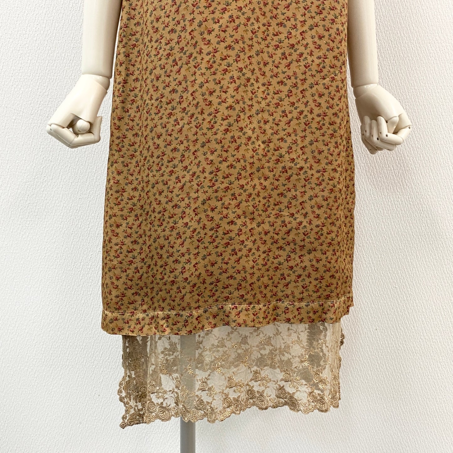 56h1 tricot COMME des GARCONS トリコ コムデギャルソン 花柄ワンピース ノースリーブワンピース レース刺繍 ドッキング サイズS ベージュ系 キュプラ レディース AD2005u02t